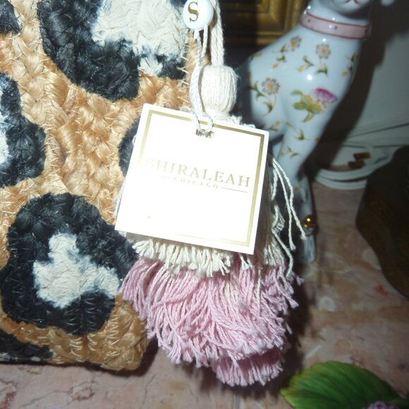 NWT Shiraleah Leopard Cheetah Straw Small Clutch Purse With Tassels - Picture 6 of 6